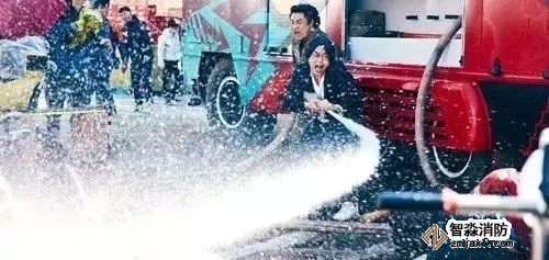 縫紉機(jī)樂隊消防水槍